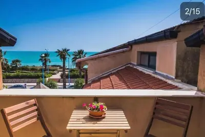 Image de Waterfront Apartment in San Leone with Sea View