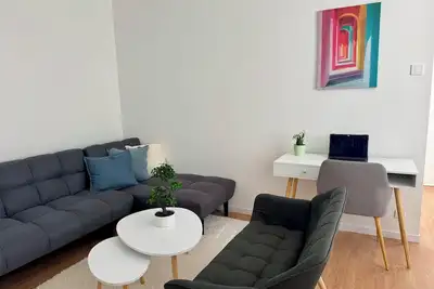 Image de À 5 minutes de la gare! Appartement lumineux et spacieux