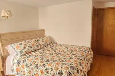 Image de 3-bedroom house in delightful Cheektowaga with cool Ac