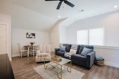 Image de The Coastal Carriage - Pet Friendly Retreat in the Heart of Old Town Bluffton