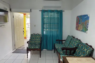 Image de Lovely 1-bedroom apartment with Ac in gorgeous Port Elizabeth