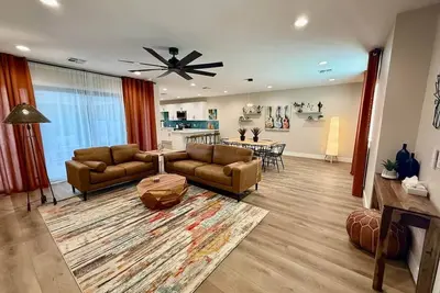 Image de Downtown Chandler Duplex Unit 1-1st Floor 3bd/2ba