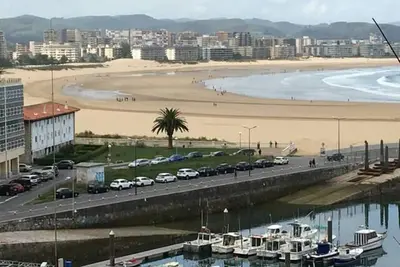 Image de Spectacular brightness in marina, beach and downtown villa