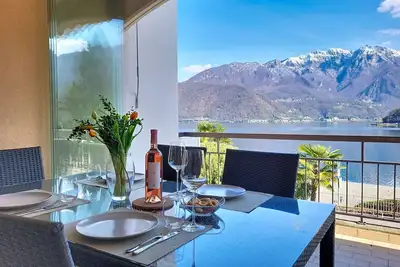 Image de Joli appartement pour 4 personnes avec piscine, Wifi, Tv, terrasse et vue panoramique