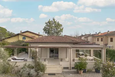 Image de Belle maison de vacances privée avec piscine privée, climatisation, Wifi, Tv et patio