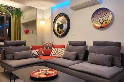 Image de Luxury Apartment Very Close to the C. C. Yumbo with 2 King Size Beds 200x200cm