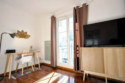 Image de Serene 1-bedroom apartment in charming Poissy perfect for relaxing stay