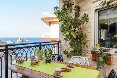 Image de \"Mary's House\"  Sea and View house