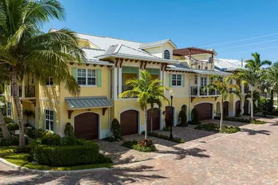 Image de Modern Luxury Townhome near Beach/Golf/Boating