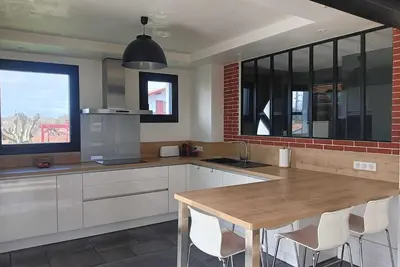 Image de Maison de famille proche de la plage, des commerces et d'activités