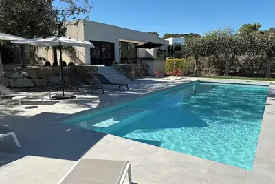 Image de Villa 5 chambres- 5 sdb sur grand terrain - Golf de Las Colinas. Grande piscine.