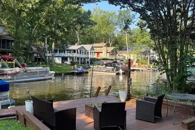 Image de Lakefront Cottage in Locust Grove. Comfortable beds!