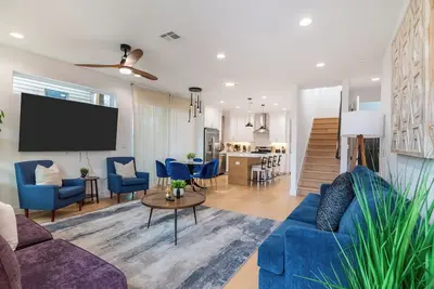Image de Upscale Austin Retreat 6br Sleeps 16+ Minutes to Downtown
