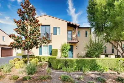 Image de 3-bedroom house in peaceful Chino with cool Ac breeze