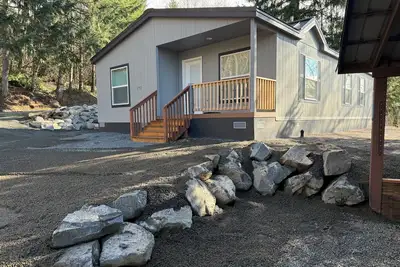 Image de Boyd Road Base Camp - Gateway to the Mountains