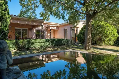 Villa provençale à Villeneuve les avignons