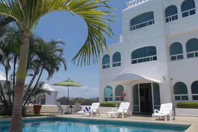 Manzanillo-Private Pool - Ocean Views