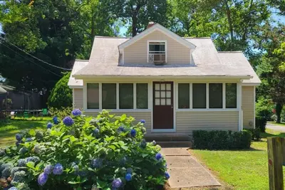 Image de 3-bedroom house in soothing Saint Leonard with Ac for relaxing stays