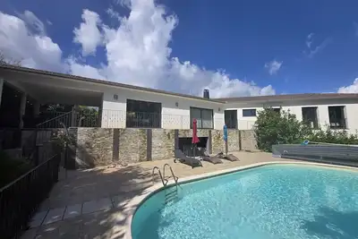 Image de Grande villa avec piscine pour familles
