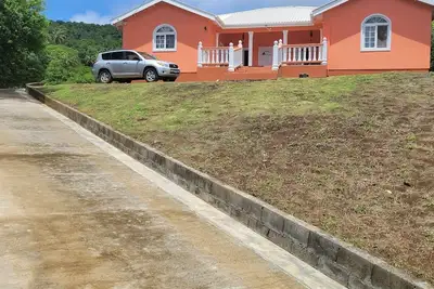 Image de 2-bedroom building in amazing Biabou with cool Ac