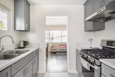 Image de Cozy 1-bedroom apartment, unit B, 2 beds with garage, in Pasadena/Alhambra