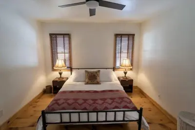 Image de Cozy newly renovated apartment in antique farmhouse