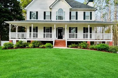 Image de Spacious king suite house in peaceful Dallas Ga. Very quietly