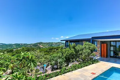 Image de Spacious 5-bedroom hotel suites in wonderful Mbombela with Ac and fitness room