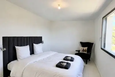 Image de Villa d’exception à Assas avec Piscine