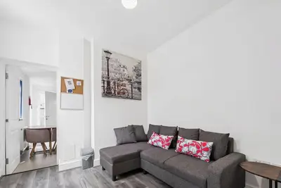 Image de Spacious 6br Bristol Getaway | Great Location