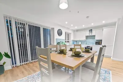 Image de AltoHaus | Luxury | 4 Bed | Contractors | Groups