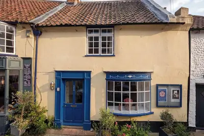 Image de The Bittern, pet friendly, with open fire in Blakeney, Norfolk