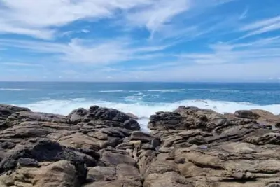 Image de Saffron House: Private Seafront Villa with Infinity Pool & Tropical Gardens