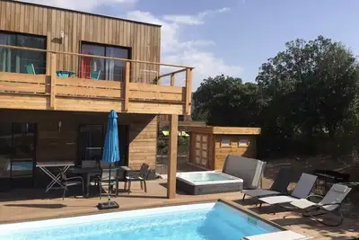 Image de Villa climatisée avec jacuzzi et piscine chauffée 9 couchages