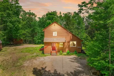 Image de Tranquil Timber delightful 3 bedroom cabin nestled in Bartlett Nh
