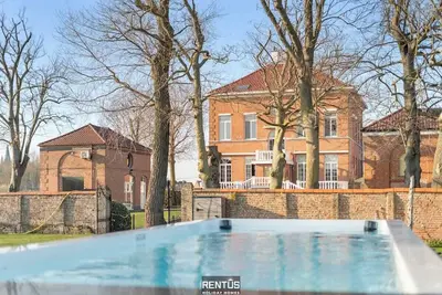 Image de Maison Le Petit Château - ancien monastère de luxe avec piscine
