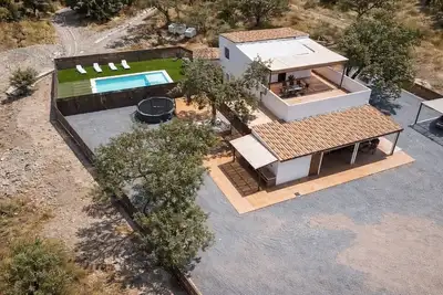 Image de Maison rurale Villa La Finca avec vue sur la montagne, Wi-Fi et climatisation