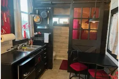 Image de Quaint 1-bedroom tiny home with heating and Ac near charming Helper