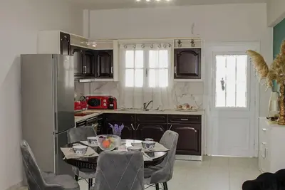 Image de Comfortable Apartment 550m from the Beach with Garden and Bbq