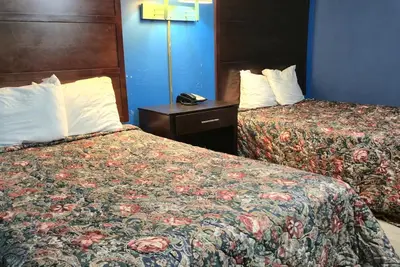 Image de 2 Cleveland Budget-Friendly Rooms Near Restaurants & Local Attractions