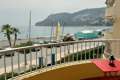 Image de Cozy Seaside Apartment