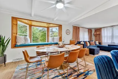 Image de Lakehouse Landing | Sleeps 8 | Peaceful Escape