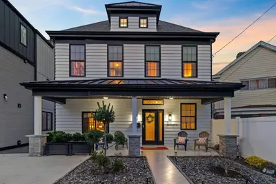 Image de Mt. Washington Marvel. Stunning New Design, Epic Views, Hot Tub, Parking