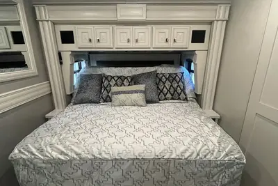 Image de Luxury Motorcoach Fit For Comfort