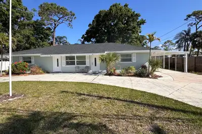 Image de Pet Friendly space close to the beach and shopping