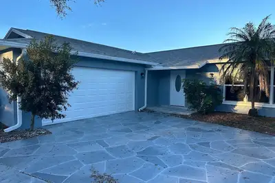 Image de Pet Friendly Pool Home close to Irb and Walsingham Park