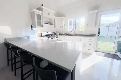 Image de Charming 2-Br bungalow with private beach in a gated community.