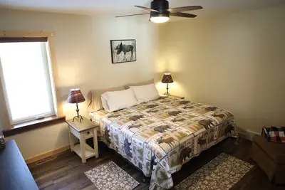 Image de Sleeps 8, Secluded, Newly remodeled