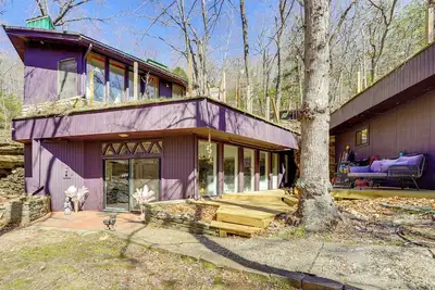 Image de Walk to Beaver Lake! 'The Cavehouse' w/ 4 Decks