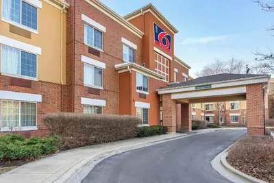 Image de Spacieux appartement avec 2 lits Queen, cuisine équipée, studio, 6 Vernon Hills